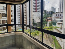 Apartamento com 3 Quartos à Venda, 211 m² em Jardim Apipema - Salvador