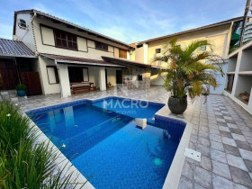 Casa com 4 Quartos à Venda, 175 m² em Centro - Jaraguá Do Sul