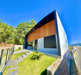Casa de Condomínio com 4 Quartos à Venda, 360 m² em Córrego Grande - Florianópolis