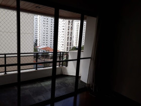 Apartamento com 3 Quartos à Venda, 97 m² em Moema - São Paulo