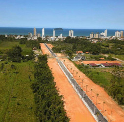 Terreno à Venda, 360 m² em Balneário Piçarras