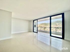 Apartamento com 3 Quartos à Venda, 213 m² em Agronômica - Florianópolis