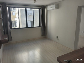 Apartamento com 2 Quartos à Venda, 61 m² em Abraão - Florianópolis