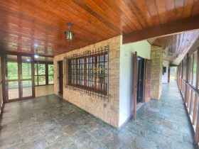 Casa com 3 Quartos à Venda, 212 m² em Granja Mafra - Teresópolis