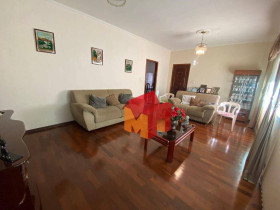 Casa com 3 Quartos à Venda, 160 m² em Vila Santa Catarina - Americana