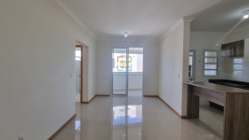 Apartamento com 2 Quartos à Venda, 80 m² em Barreiros - São José