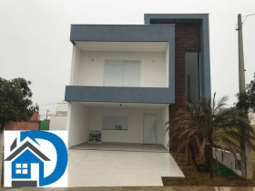 Casa de Condomínio com 3 Quartos à Venda, 160 m² em Cajuru Do Sul - Sorocaba