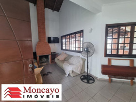 Casa com 3 Quartos à Venda, 250 m² em Centro - Caraguatatuba