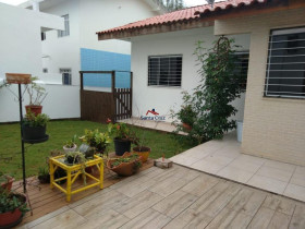 Casa com 3 Quartos à Venda, 409 m² em Ingleses Do Rio Vermelho - Florianópolis