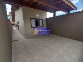 Casa com 2 Quartos à Venda, 150 m² em Vila Atlântica - Mongaguá