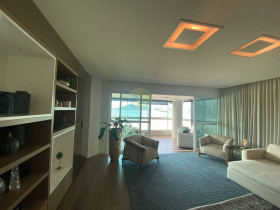 Apartamento com 3 Quartos à Venda, 178 m² em Centro - Balneário Camboriú