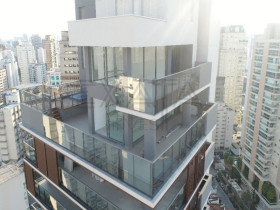 Imóvel com 4 Quartos à Venda, 388 m² em Vila Nova Conceição - São Paulo