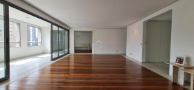 Apartamento com 4 Quartos à Venda, 277 m² em Vila Suzana - São Paulo