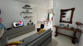 Apartamento com 2 Quartos à Venda, 75 m² em Barra Da Lagoa - Ubatuba