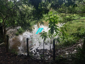 Fazenda à Venda, 27 m² em Caio Martins - Esmeraldas