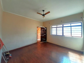 Casa com 3 Quartos à Venda, 210 m² em Vila Tamandaré - Ribeirão Preto