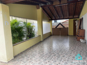 Casa com 4 Quartos à Venda, 200 m² em Jardim Humaitá - Taubaté