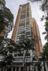 Apartamento com 4 Quartos à Venda ou Locação,  em Moema - São Paulo