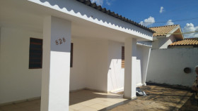 Casa com 2 Quartos à Venda,  em Amizade - Araçatuba