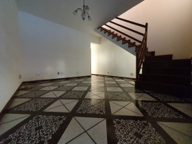 Casa de Condomínio com 2 Quartos à Venda, 75 m² em Parque São Luiz - Teresópolis