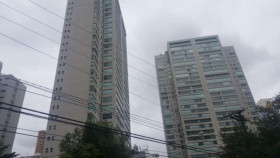 Apartamento com 3 Quartos à Venda ou Locação,  em Vila Uberabinha - São Paulo