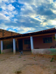 Casa com 3 Quartos à Venda,  em Parque Anhangüera II - Goiânia