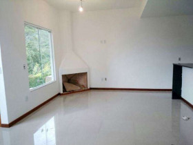 Casa de Condomínio com 3 Quartos à Venda, 376 m² em Várzea - Teresópolis