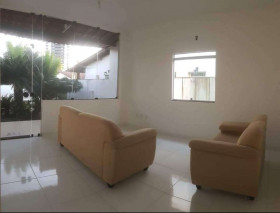 Casa com 4 Quartos para Alugar, 250 m² em Santa Mônica - Feira De Santana