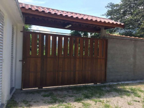 Casa com 1 Quarto à Venda, 74 m² em Loteamento Altamir Tibiriça Pimenta - Caraguatatuba