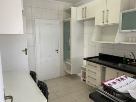 Apartamento com 3 Quartos à Venda, 98 m² em José Menino - Santos