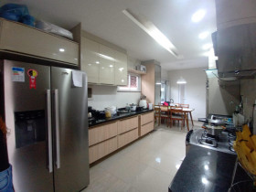 Casa de Condomínio com 3 Quartos à Venda, 160 m² em Turu - São Luís