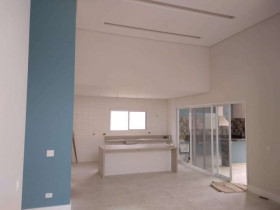 Casa de Condomínio com 3 Quartos à Venda, 220 m² em Jardim Do Golfe - São José Dos Campos