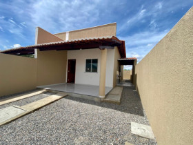 Casa com 2 Quartos à Venda, 72 m² em Pavuna - Pacatuba