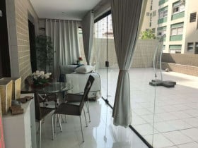 Apartamento com 2 Quartos à Venda, 228 m² em José Menino - Santos