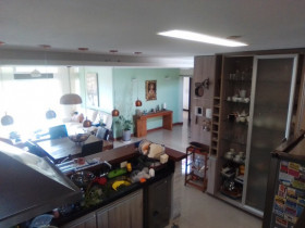 Casa com 4 Quartos à Venda, 260 m² em Badu - Niterói