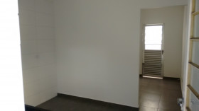 Casa com 1 Quarto para Alugar, 30 m² em Vila Mangalot - São Paulo