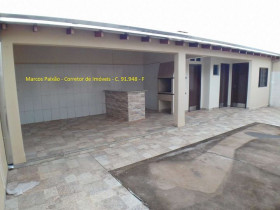 Casa com 3 Quartos à Venda, 193 m² em Parque Residencial Jardins - Presidente Prudente