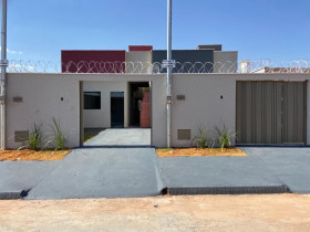 Casa com 2 Quartos à Venda, 70 m² em Residencial Nova Canaã - Trindade