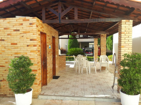 Casa com 4 Quartos à Venda, 123 m² em Vila União - Fortaleza