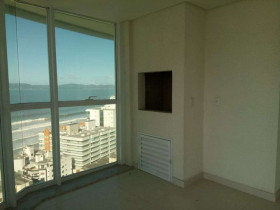 Apartamento com 4 Quartos à Venda, 220 m² em Itapema