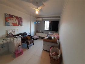 Apartamento com 3 Quartos à Venda, 90 m² em Enseada - Guarujá