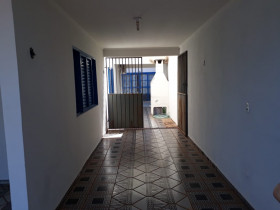 Casa com 4 Quartos à Venda, 180 m²em Conjunto José Abrão - Campo Grande