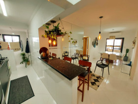 Apartamento com 2 Quartos à Venda, 73 m² em Guilhermina - Praia Grande