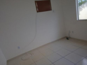 Casa de Condomínio com 2 Quartos para Alugar, 79 m² em Maria Paula - São Gonçalo