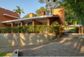 Casa de Condomínio com 5 Quartos à Venda, 1.200 m² em Jardim dos Estados - São Paulo