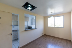 Apartamento com 2 Quartos à Venda ou Locação, 44 m² em Fazenda Morumbi - São Paulo