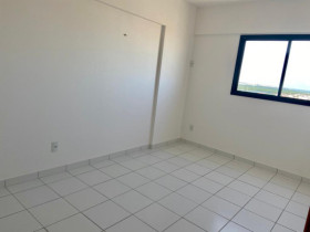 Apartamento com 3 Quartos à Venda,  em Dix-Sept Rosado - Natal