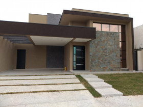 Casa de Condomínio com 3 Quartos à Venda, 150 m² em Condomínio Terras do Vale - Caçapava