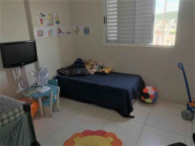 Apartamento com 3 Quartos à Venda, Locação ou Temporada,  em Comerciário - Criciúma