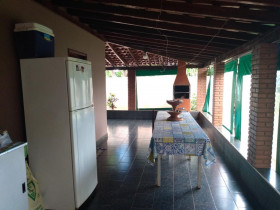 Casa com 3 Quartos à Venda, 224 m² em Centro - Ituverava